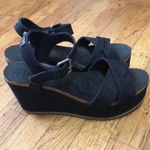 Black High Platform Sandals